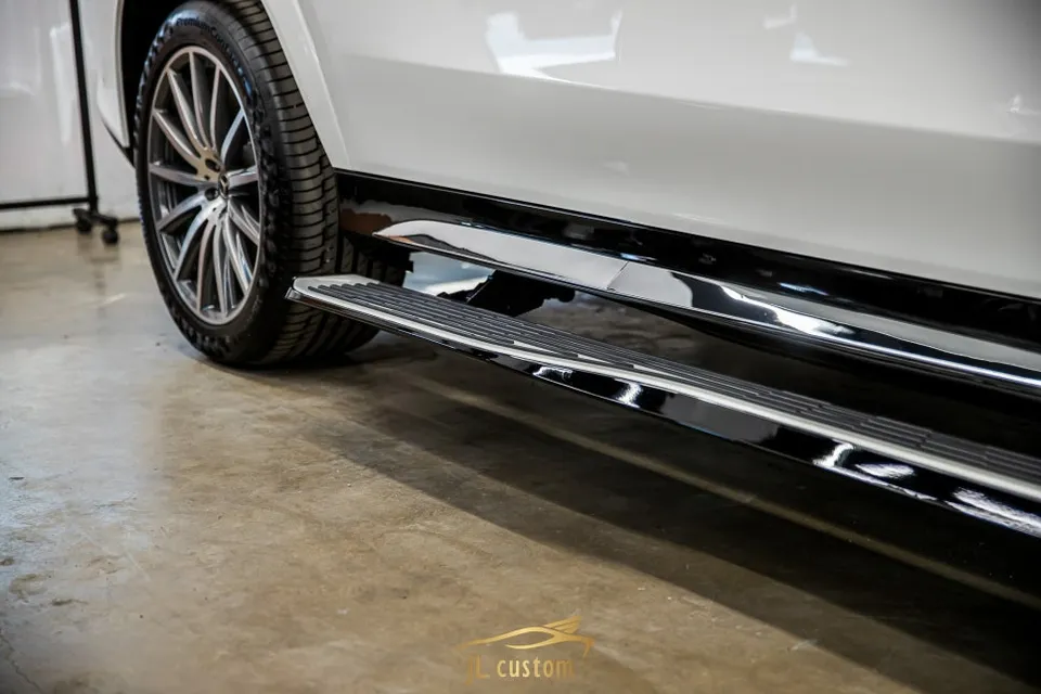 Mercedes-Benz GLS body kit - Mercedes-Benz GLS Electric Side Steps Review — Enhanced Access photo 7