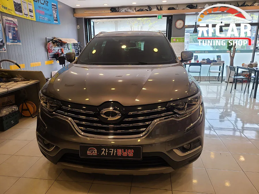 Renault Korea QM6のドライブレコーダー取付事例 施工写真 4