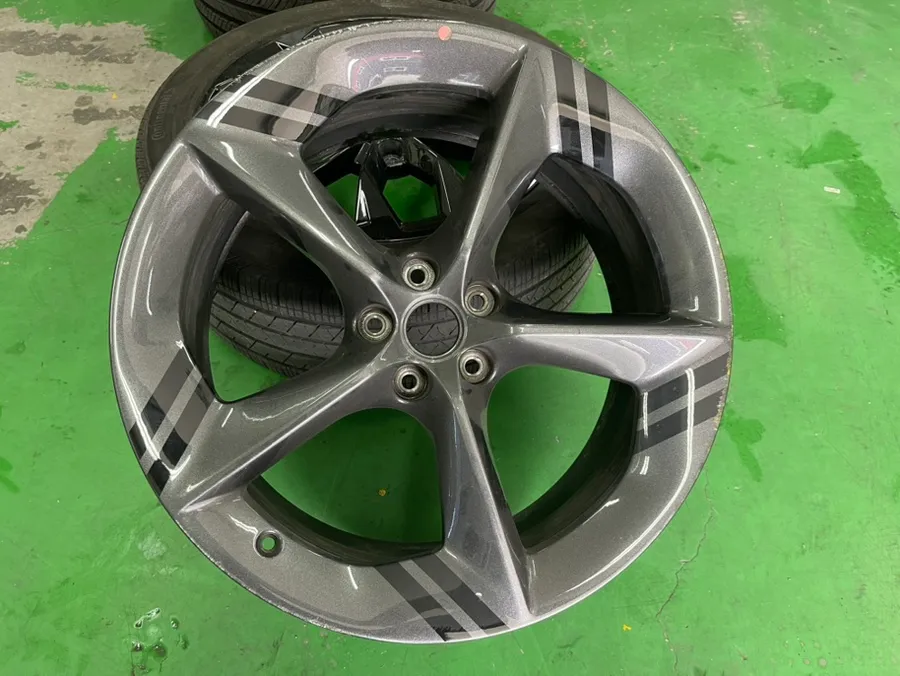Genesis GV70 wheel caliper paint - Genesis GV70 Wheel & Caliper Paint Review — Flawless Finish photo 5