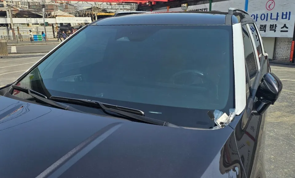 Kia Carnivalのドラレコ取付事例|費用目安と仕上がり 施工写真 3-1