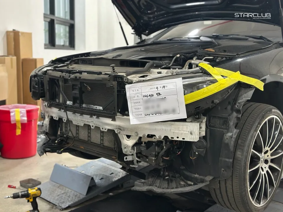 Mercedes-Benz CLS 450 body kit - Mercedes-Benz CLS 450 Body Kit Installation Review photo 5