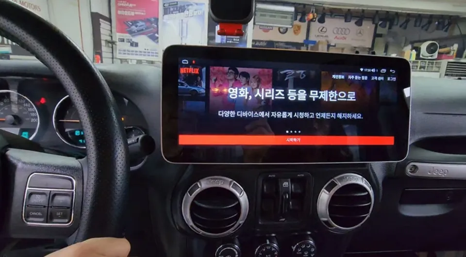 Jeep WranglerのAndroid Auto・CarPlay取付事例 施工写真 3-2