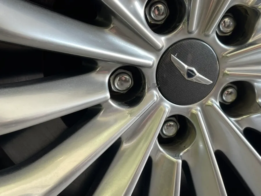 Genesis EQ900 wheel repair - Genesis EQ900 Wheel Repair Review: Restoring Sputtering Finish photo 4