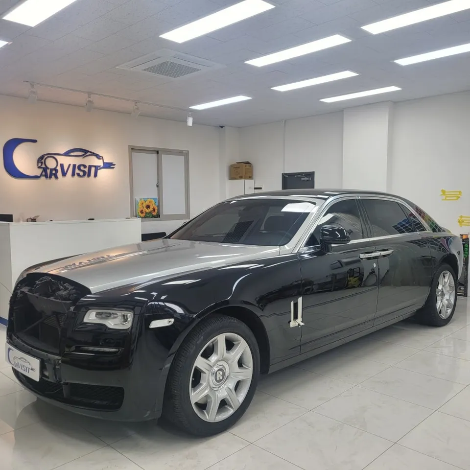 Rolls-Royce Ghostのカーラッピング事例｜クロームパーツのブラックアウト 施工写真 1-1
