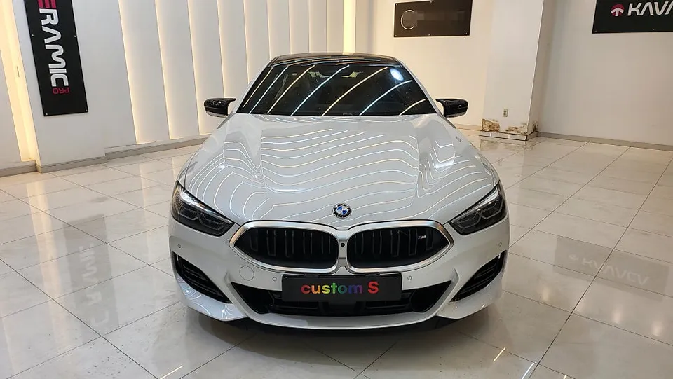 BMW 8 Seriesのカーラッピング事例｜マットブラック 写真
