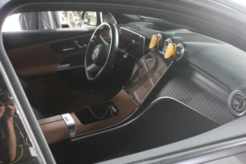 Mercedes-Benz GLCのホイールリペア・塗装事例 施工写真 6