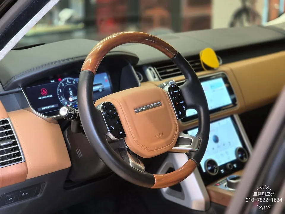 Land Rover Vogue steering wheel - Land Rover Vogue Steering Wheel Customization Review photo 3