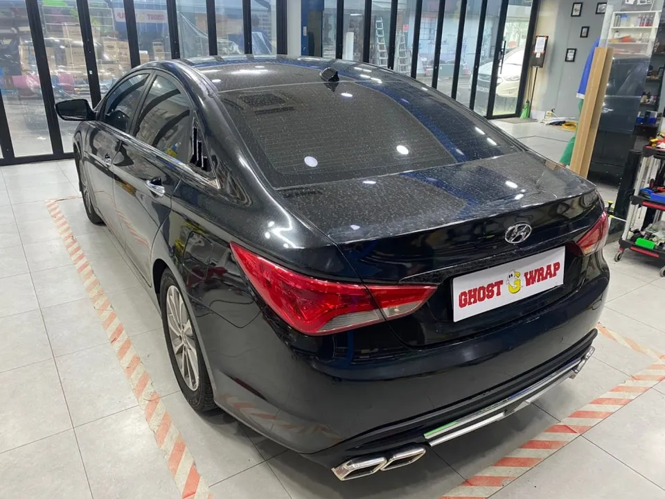 Hyundai Sonata vinyl wrap - Hyundai Sonata Vinyl Wrap Review — Forged Carbon Trunk photo 4