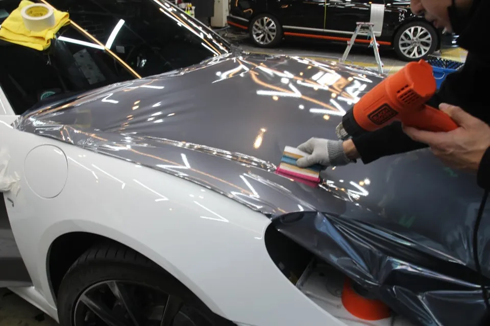 ポルシェ 718 Boxsterのカーラッピング事例|費用目安・仕上がり 施工写真 2-2