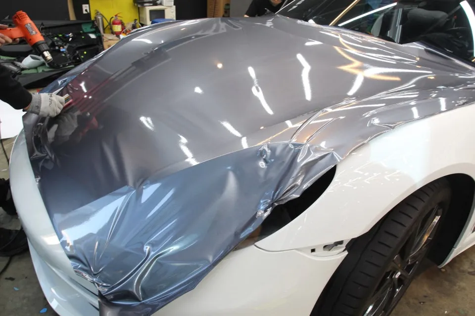 ポルシェ 718 Boxsterのカーラッピング事例|費用目安・仕上がり 施工写真 3-2