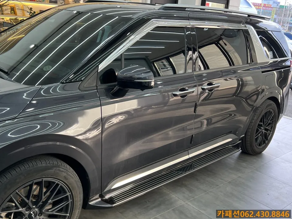 Kia Carnival KA4 body kit installation result