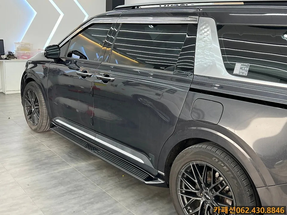 Kia Carnival KA4 body kit - Kia Carnival KA4 Body Kit Installation Review photo 3