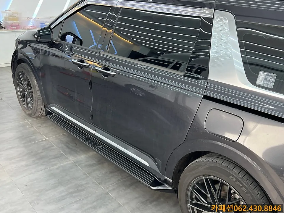 Kia Carnival KA4 body kit - Kia Carnival KA4 Body Kit Installation Review photo 4