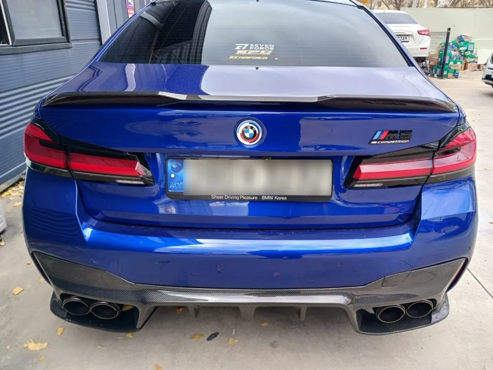 BMW 5 Series wheel repair - BMW 5 Series 20" Wheel Refinishing Review — Semi-Gloss Black photo 3