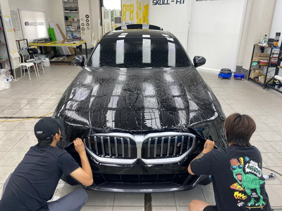 BMW i5のブラックPPF施工事例｜費用目安と仕上がり 施工写真 2-2