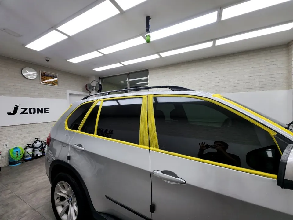 BMW X5のカーフィルム施工事例|費用目安・仕上がり 施工写真 3-3