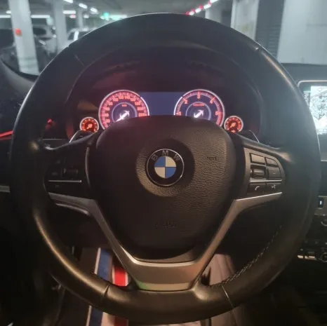 BMW X5のドラレコ取付事例|費用目安・仕上がり 施工写真 3-2