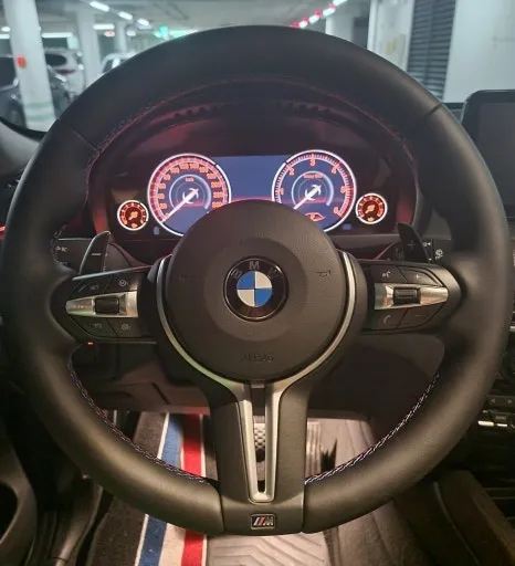 BMW X5のドラレコ取付事例|費用目安・仕上がり 施工写真 1-3