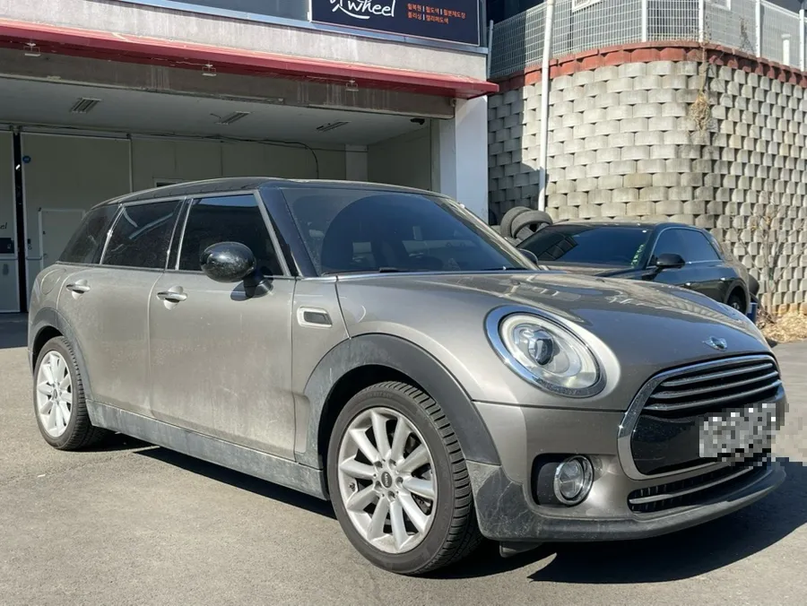 MINI Clubman Wheel Repair & Painting Review photo 3