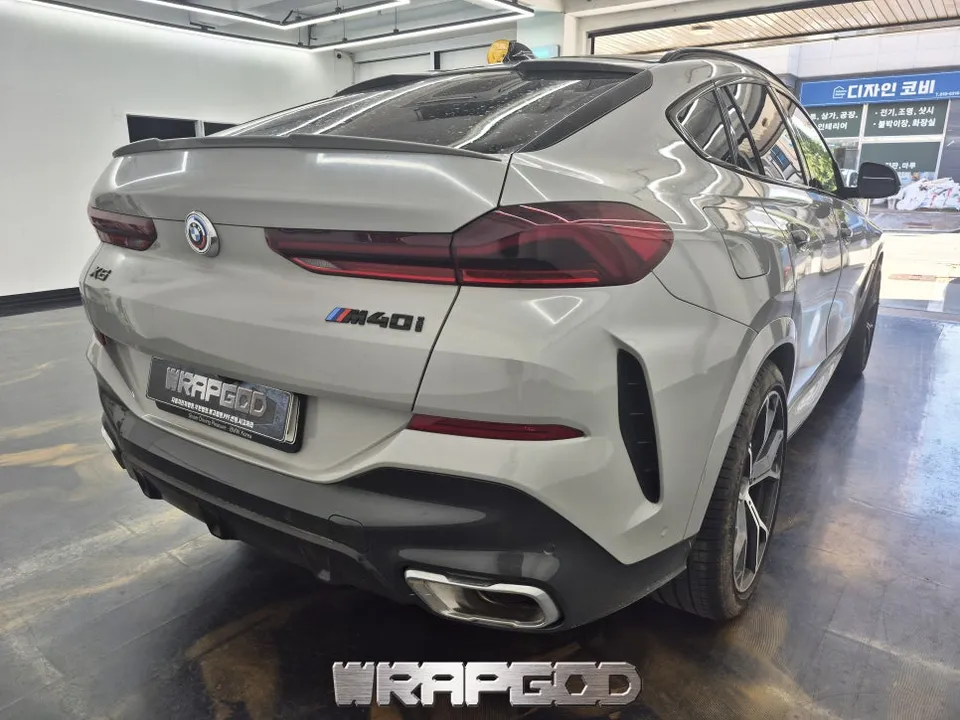 BMW X6 G06のカーラッピング事例|費用目安・仕上がり 施工写真 3-1