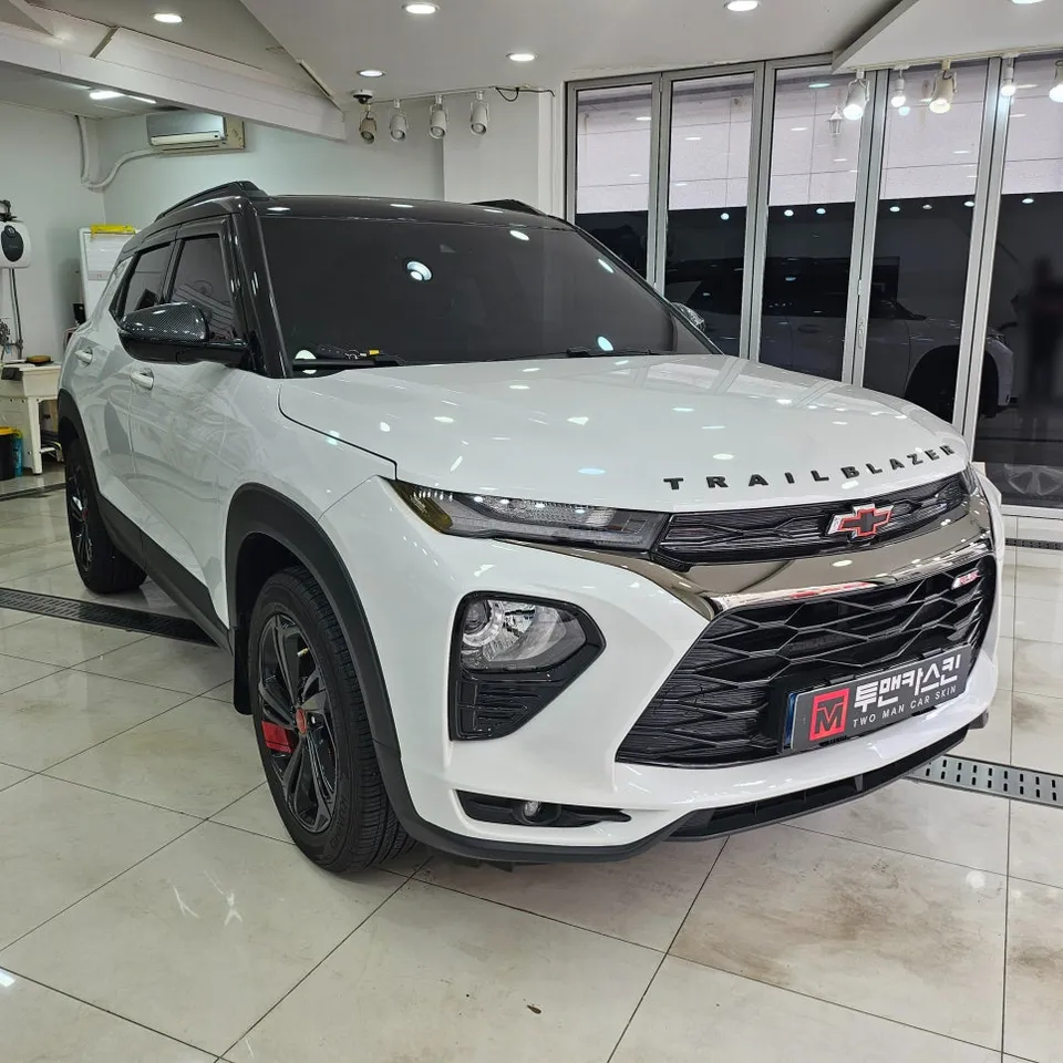 Chevrolet Trailblazer vinyl wrap - Chevrolet Trailblazer Vinyl Wrap Review — Cost & Results photo 3