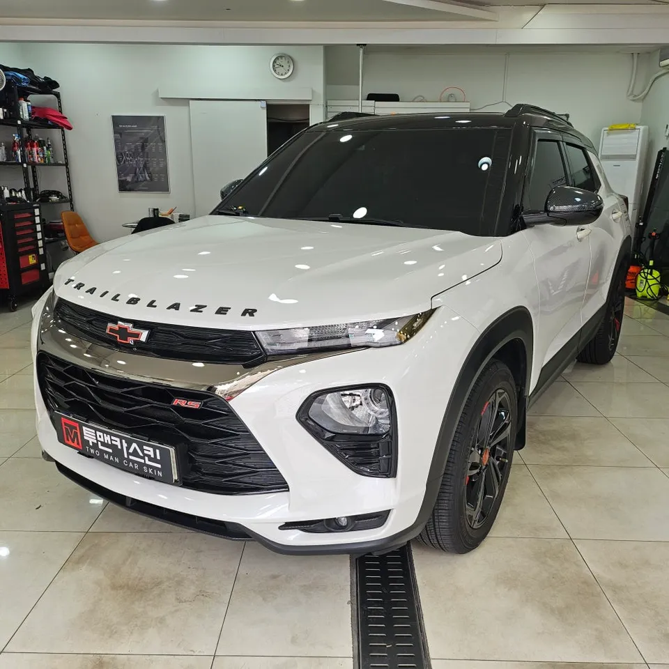 Chevrolet Trailblazer vinyl wrap - Chevrolet Trailblazer Vinyl Wrap Review — Cost & Results photo 4