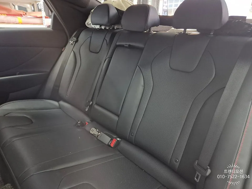 Hyundai Elantra CN7 interior customization - Hyundai Elantra CN7 Interior Customization Review — Red Seatbelts photo 4