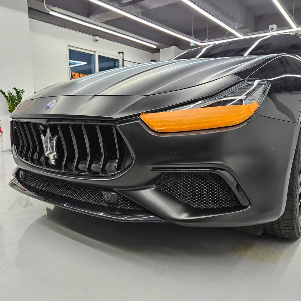 Maserati Ghibliのカーラッピング事例 施工写真 6
