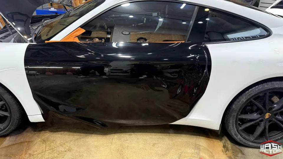 ポルシェ 911カレラ カーラッピング事例|費用目安・仕上がり 施工写真 2-2