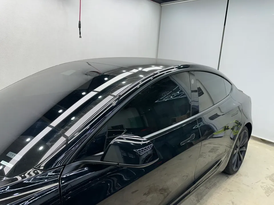 Tesla Model 3のクロームパーツラッピング事例 施工写真 3-3