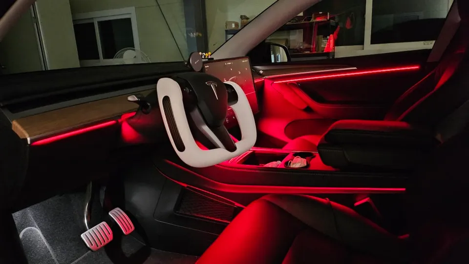 Tesla Model Y ambient lighting - Tesla Model Y Ambient Lighting Review — Enhanced Interior Ambianc photo 4