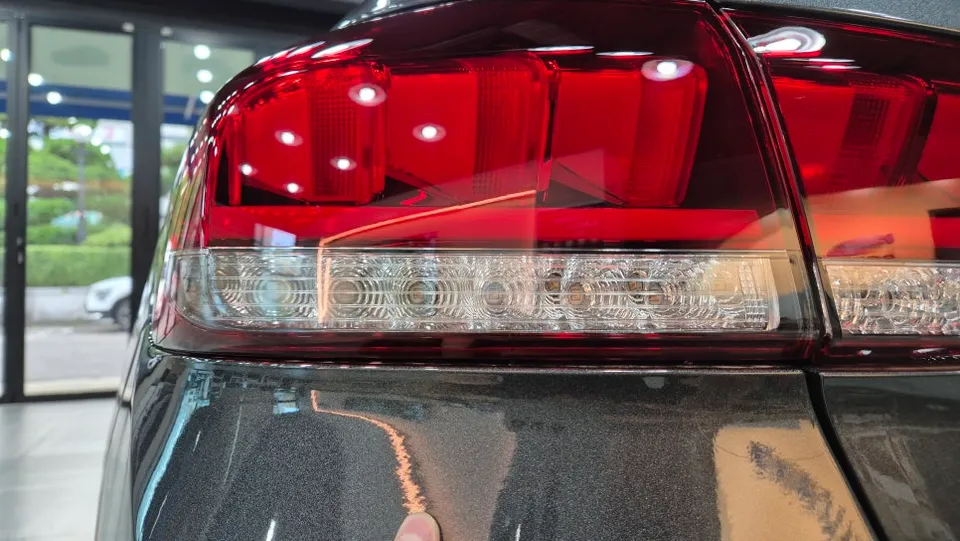 Genesis G80 DH lighting upgrade - Genesis G80 DH Lighting Upgrade Review: Before & After photo 4