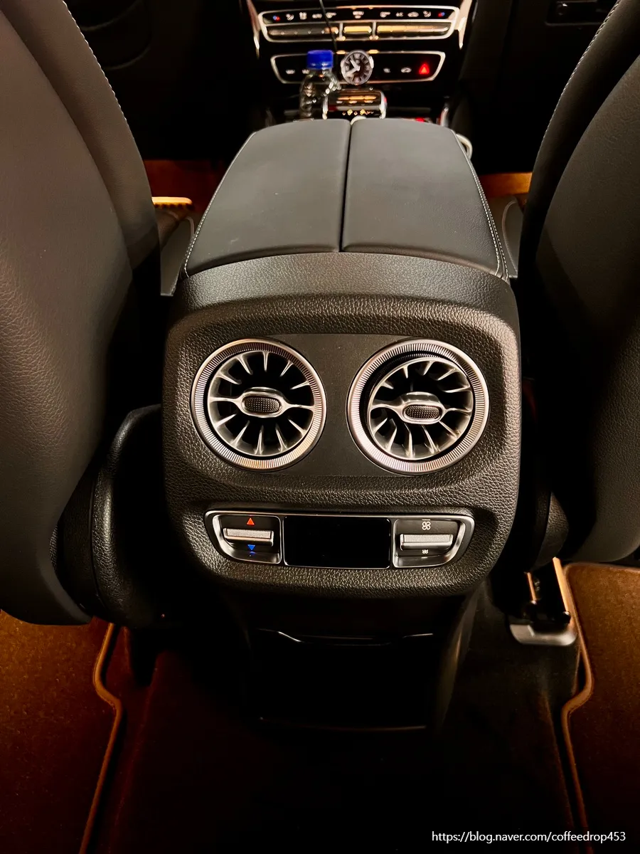 Mercedes-Benz G-Class ambient lighting - Mercedes-Benz G400d Ambient Lighting Review — Enhanced Interior A photo 3