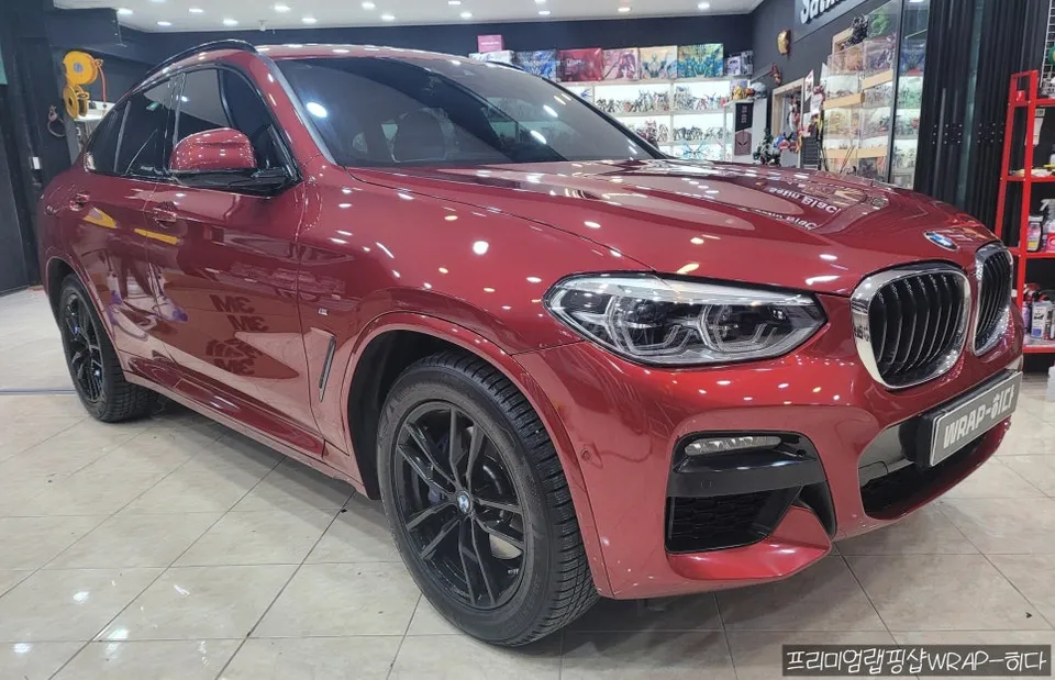BMW X4のカーラッピング事例 施工写真 3-1