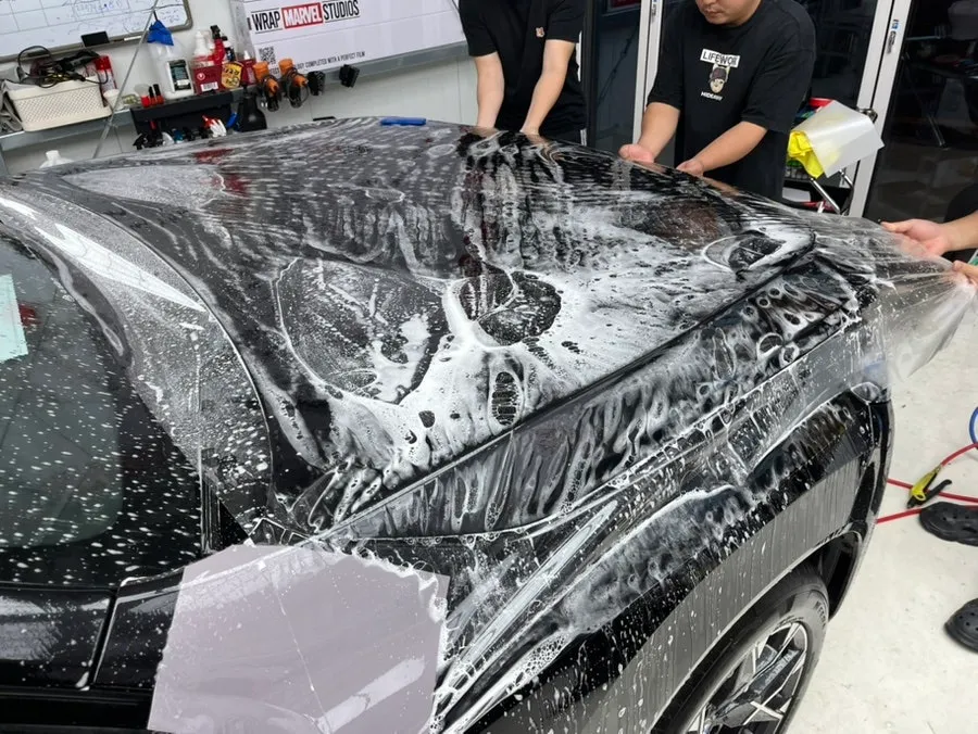 BMW X3 PPF施工事例:傷防止と美観維持 施工写真 1-3