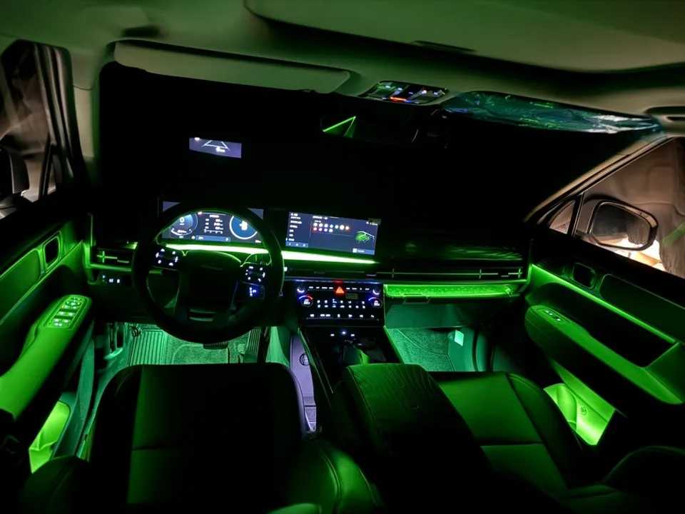 Hyundai Santa Fe MX5 ambient lighting - Hyundai Santa Fe MX5 Ambient Lighting Installation Review — Cost photo 5
