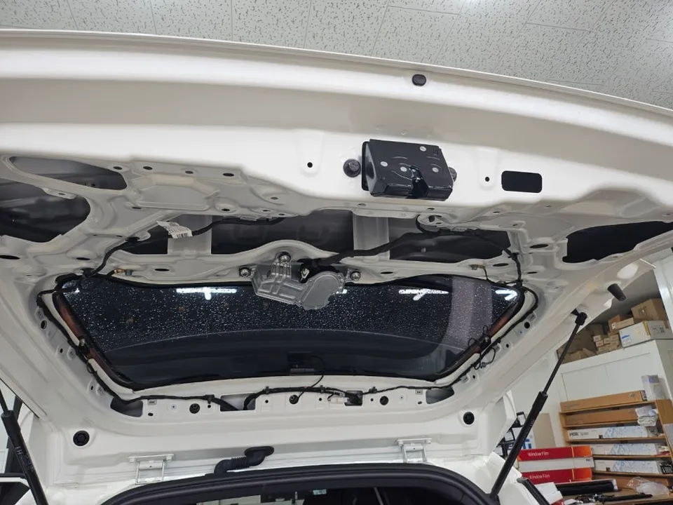 SsangYong Torres oem options - SsangYong Torres Power Tailgate Retrofit Review photo 6