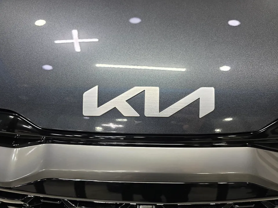 Kia Sportage new car package - Kia Sportage New Car Package Review: Black Emblem Upgrade photo 4