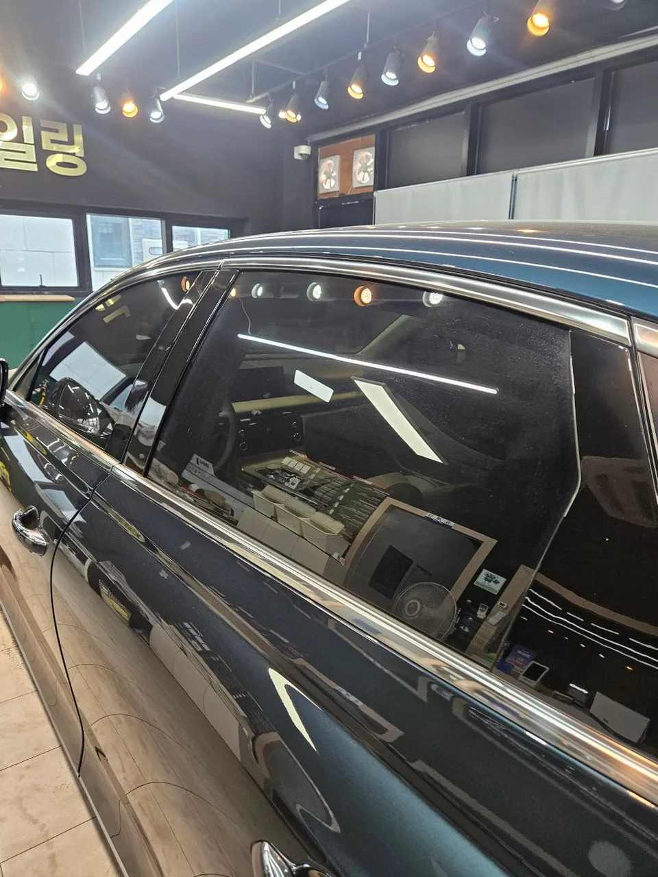 Genesis G80 PPF施工事例|費用目安と仕上がり 施工写真 1-2