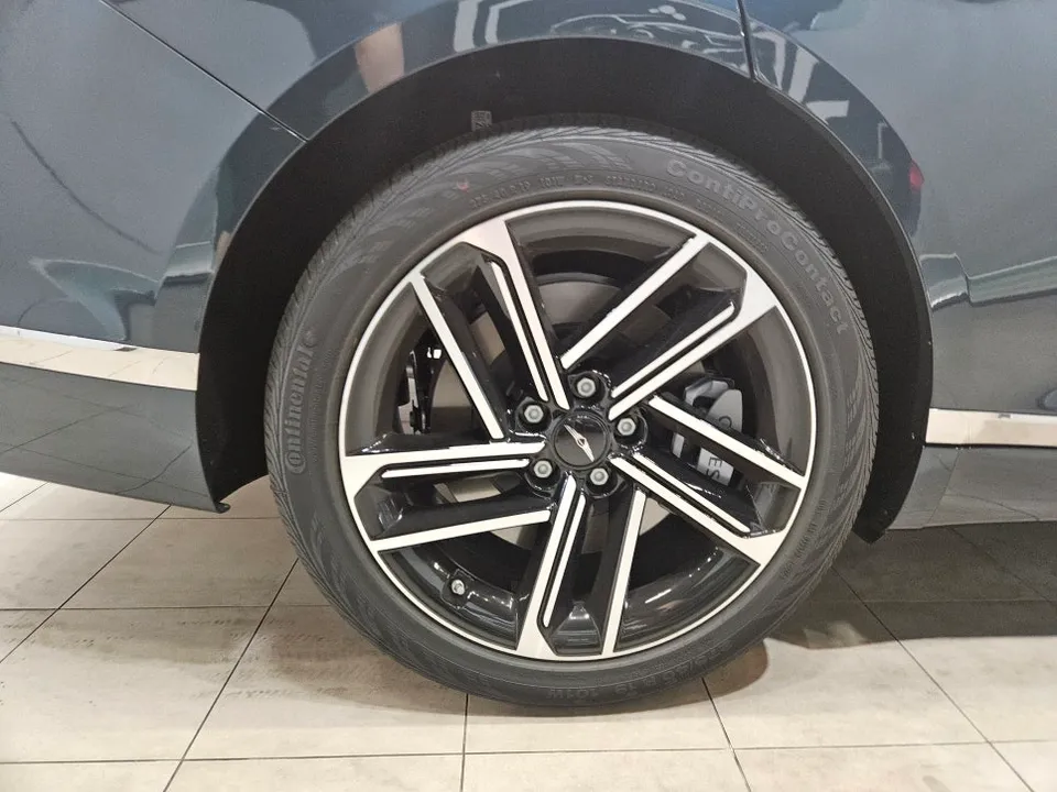 Genesis G80 PPF施工事例|費用目安と仕上がり 施工写真 2-3