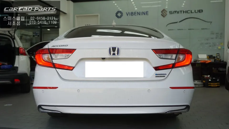 Honda Accordのドラレコ取付事例|費用目安・仕上がり 施工写真 1-3
