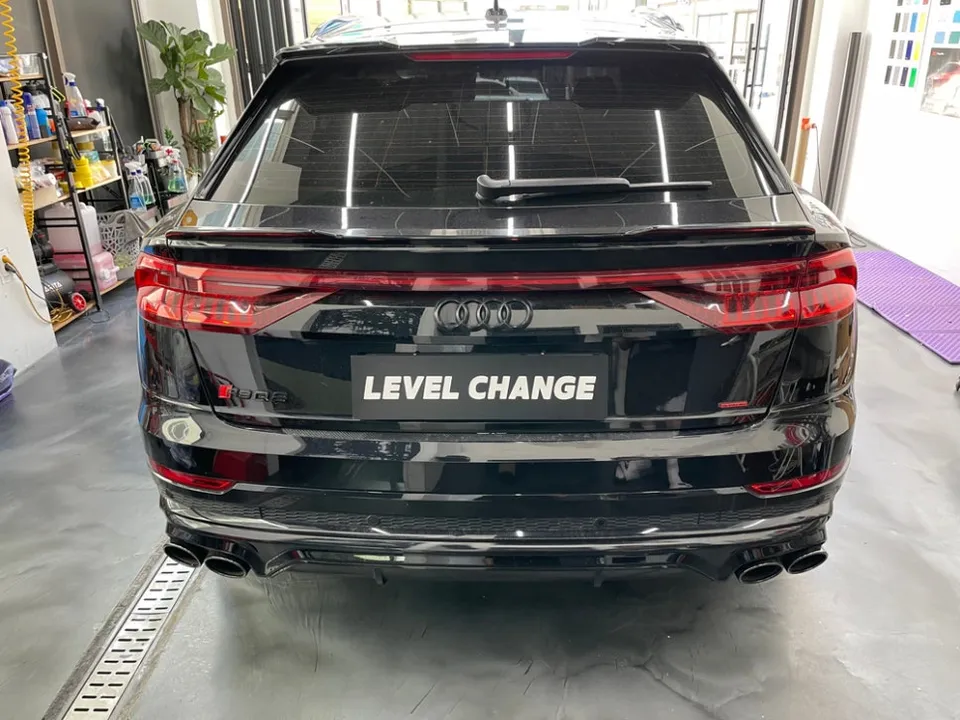 Audi Q8 PPF施工事例|カスタムで個性を演出 施工写真 2-1