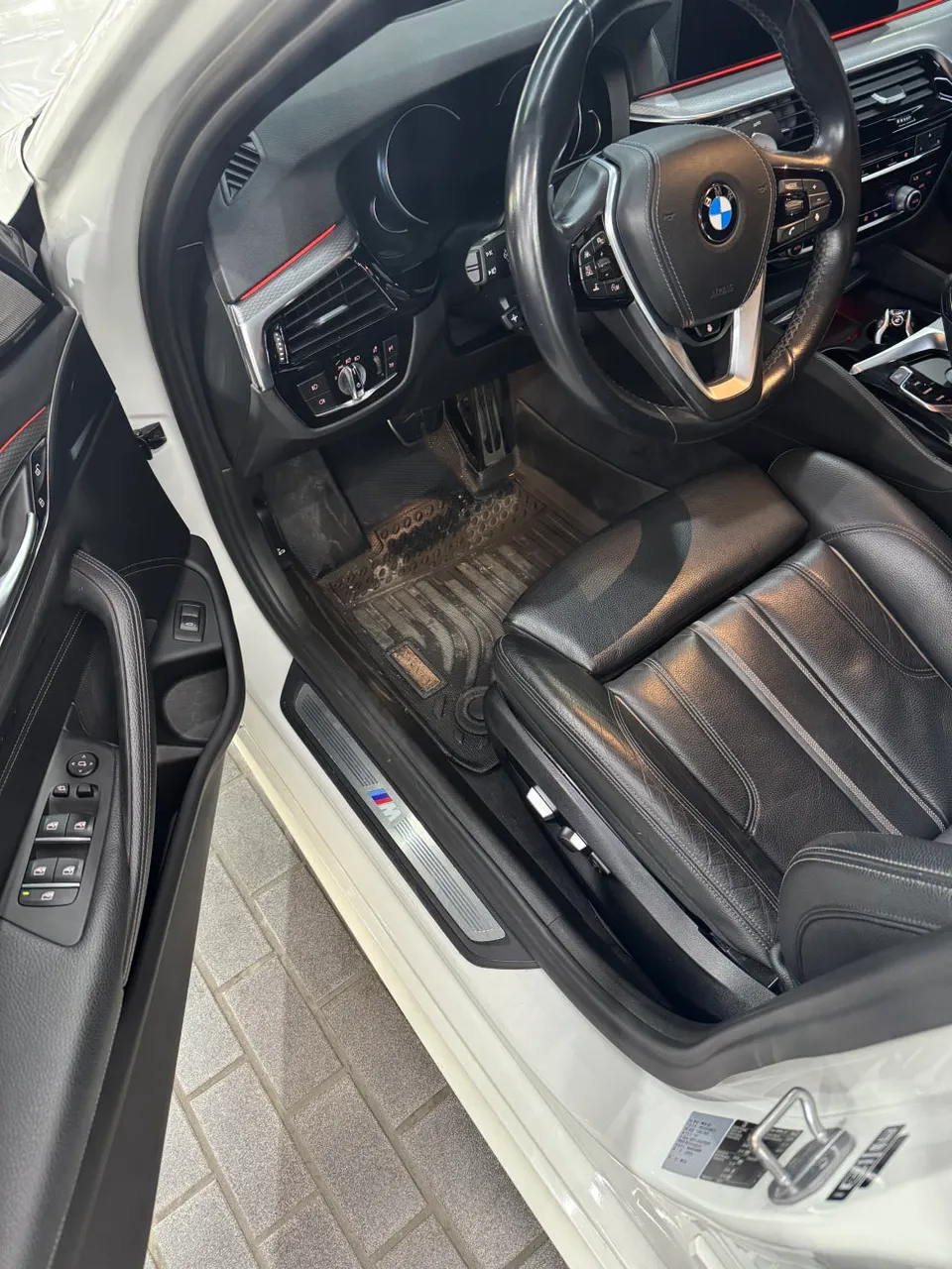 BMW 5 Seriesのガラスコーティング事例|韓国での施工例 施工写真 3-1