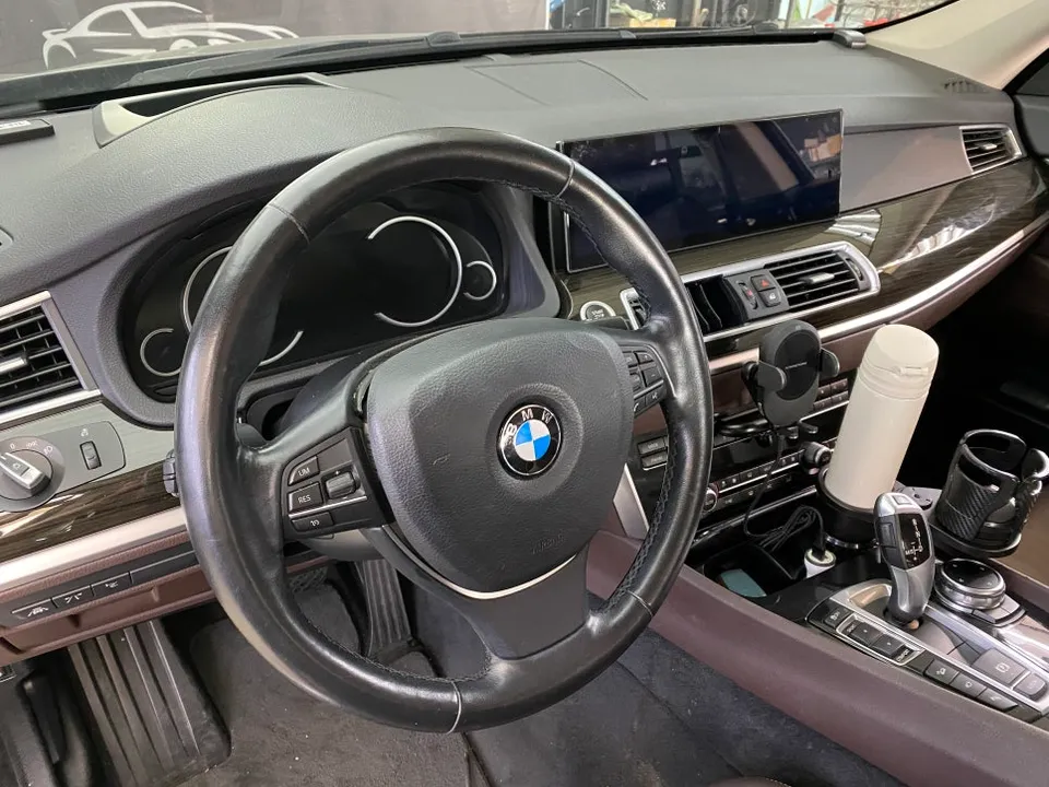 BMW 5GT steering wheel - BMW 5GT M Steering Wheel Customization Review photo 5