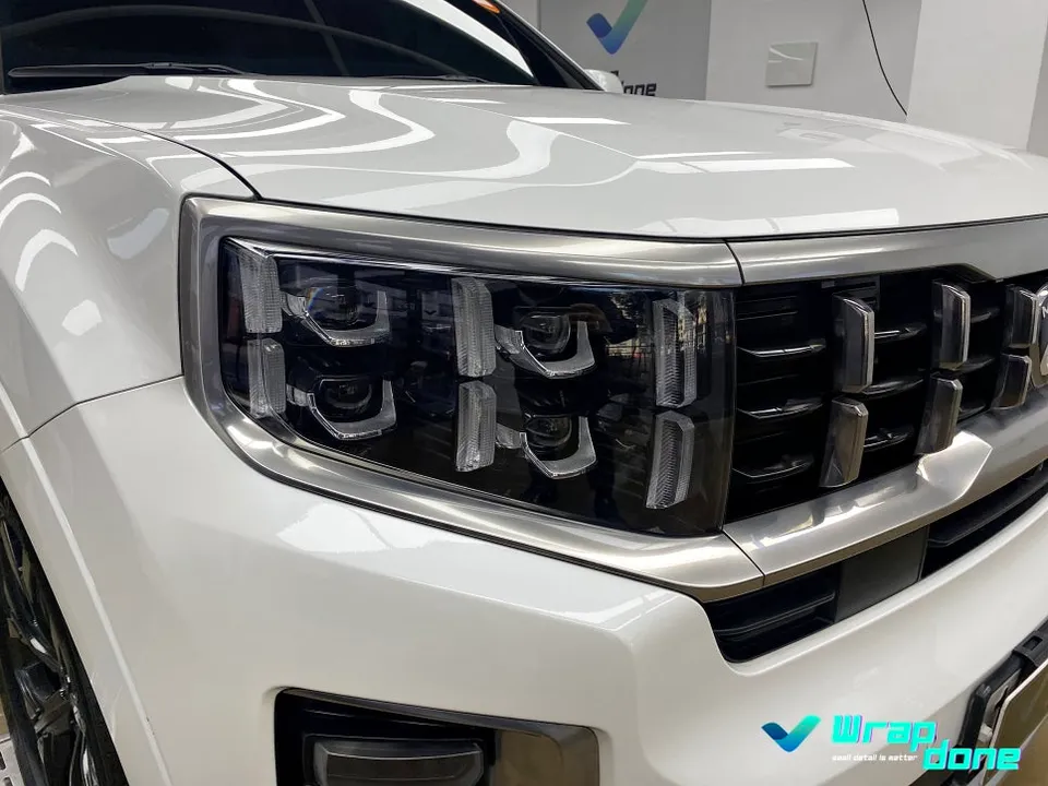 Kia Mohaveのカーラッピング事例 施工写真 4-1