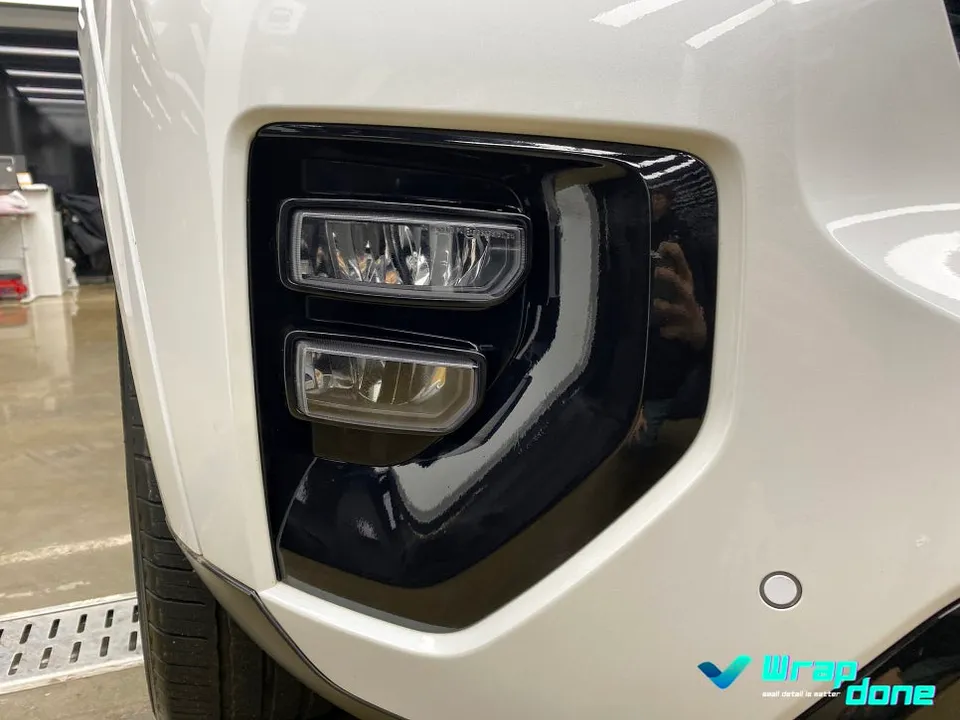 Kia Mohaveのカーラッピング事例 施工写真 3-2