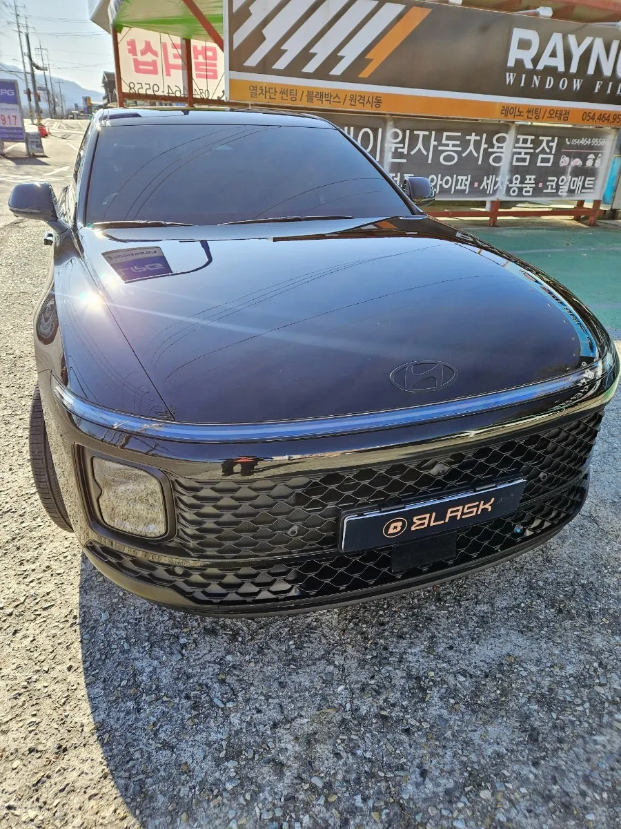 Hyundai Azeraのカーフィルム施工事例 施工写真 3