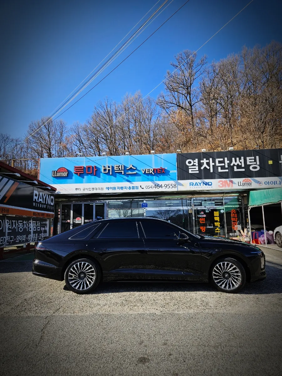 Hyundai Azeraのカーフィルム施工事例｜費用目安・仕上がり 施工写真 3-2