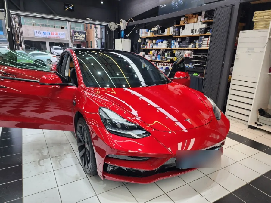 Tesla Model 3 window tinting - Tesla Model 3 Window Tinting Review: Cost & Heat Rejection photo 3