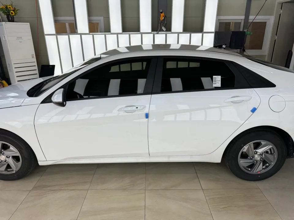 Hyundai Elantra CN7 vinyl wrap - Hyundai Elantra CN7 Vinyl Wrap Review - Crown Lab photo 3